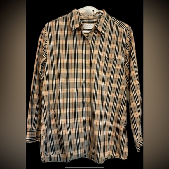 Villager sport by  A Liz Claiborne CO . 100% Cotton Button down with pocket. - Picture 2 of 5